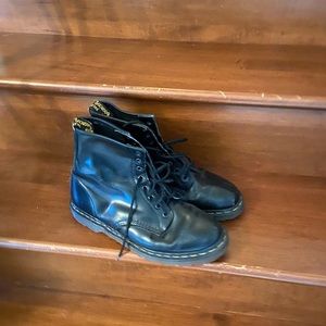 MENS VINTAGE DR. MARTENS